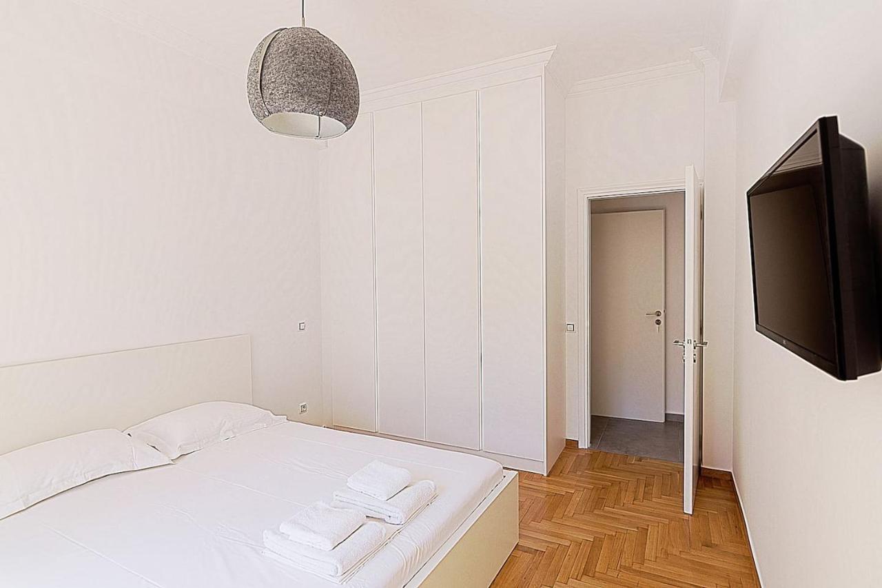 Spacious Two Bedroom Apartment In Central Location Atena Exterior foto