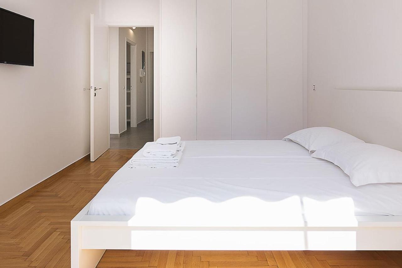 Spacious Two Bedroom Apartment In Central Location Atena Exterior foto