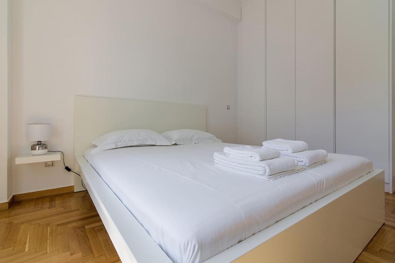 Spacious Two Bedroom Apartment In Central Location Atena Exterior foto