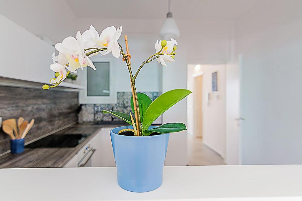 Spacious Two Bedroom Apartment In Central Location Atena Exterior foto
