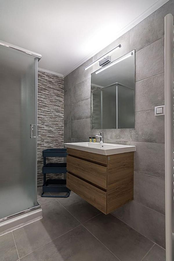 Spacious Two Bedroom Apartment In Central Location Atena Exterior foto