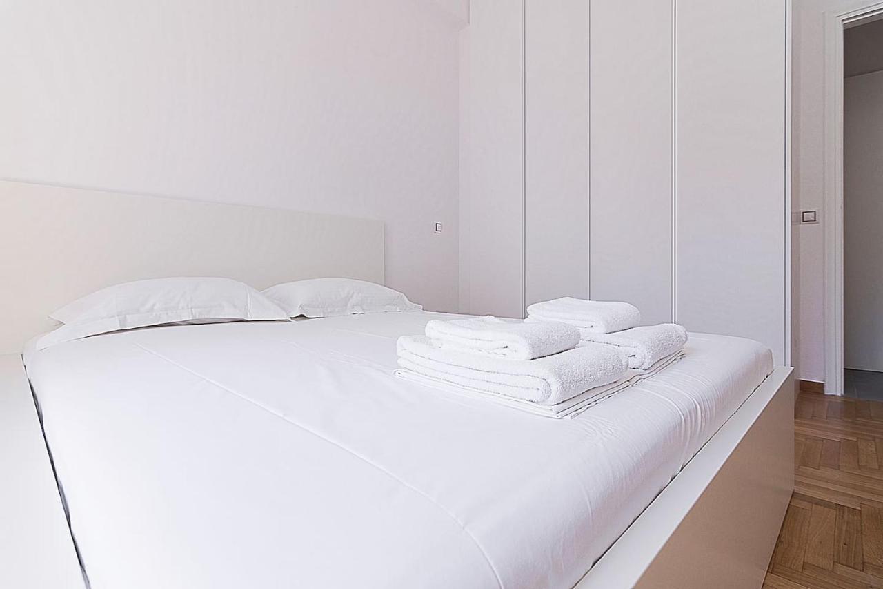 Spacious Two Bedroom Apartment In Central Location Atena Exterior foto